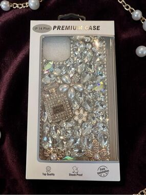 iPhone 14 Plus Premium Rhinestone Bling Case Floral Crystal Shockproof